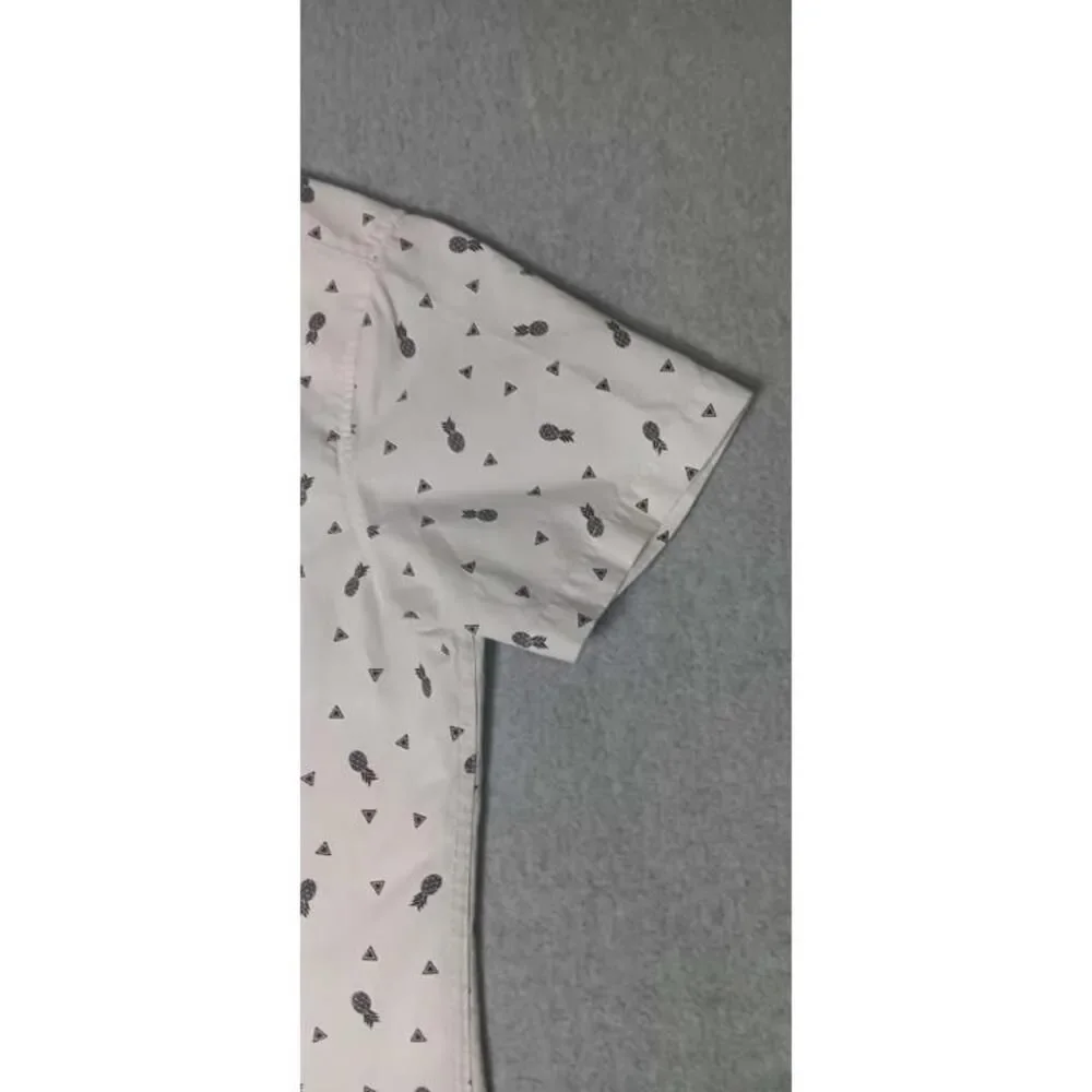Free Planet Short Sleeve Button Up Mens Size Large White With Black...